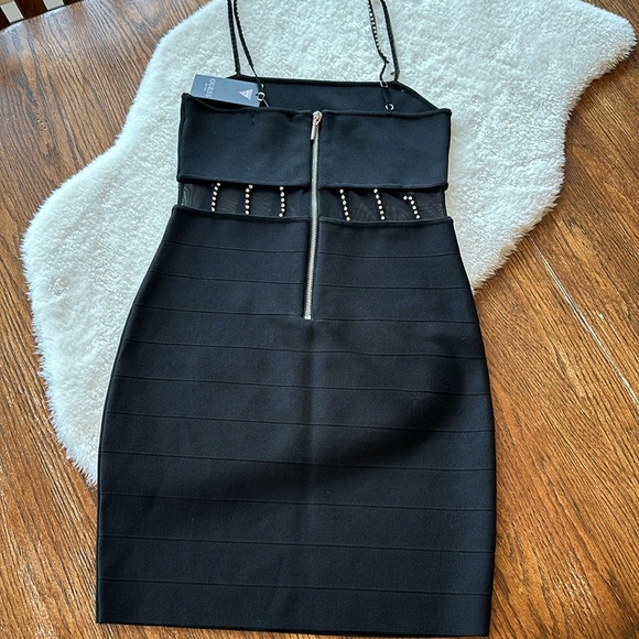 Nwt. Guess dress - Picture 11 of 11